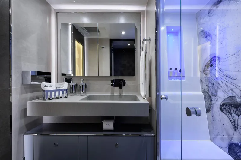 Mishi Yacht Photos Pics 