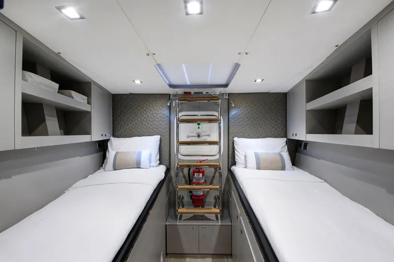 Mishi Yacht Photos Pics 