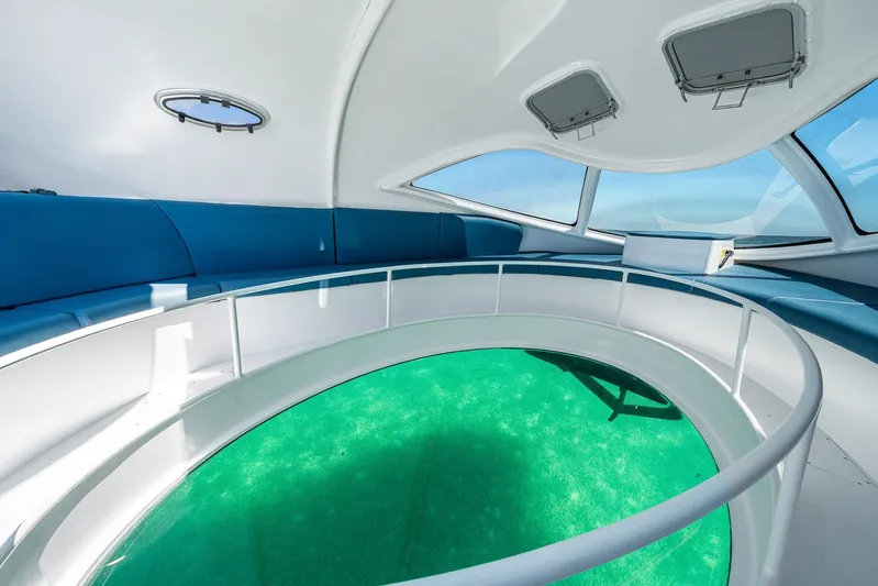  Yacht Photos Pics 2018 Paritetboat Glass Bottom Boat LOOKER 370