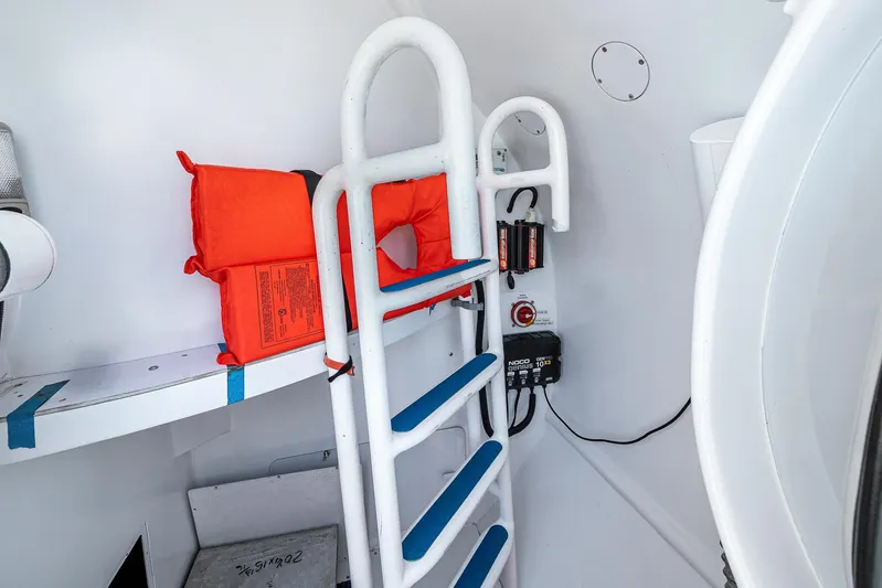  Yacht Photos Pics 2018 Paritetboat Glass Bottom Boat LOOKER 370