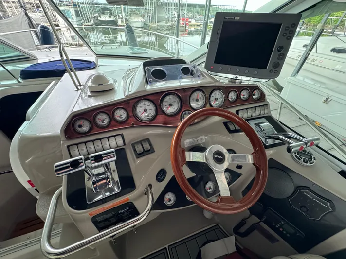 Wade Waves Yacht Photos Pics 