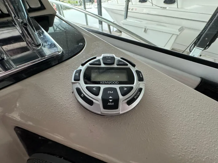 Wade Waves Yacht Photos Pics 