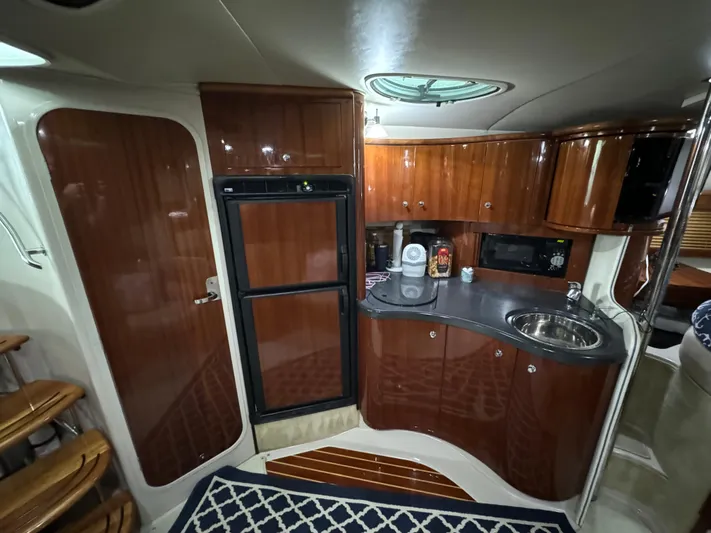 Wade Waves Yacht Photos Pics 