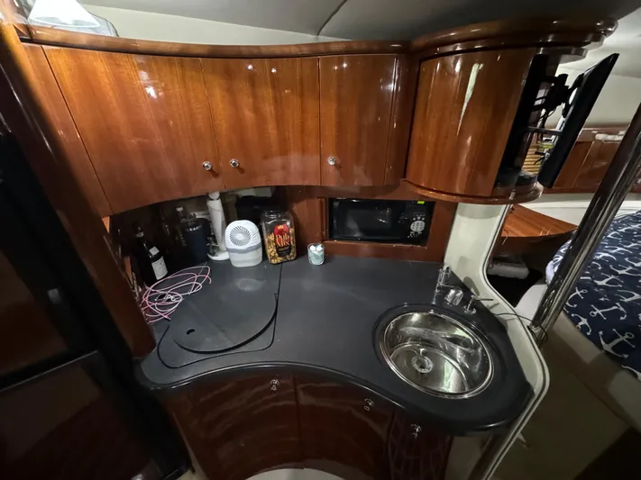 Wade Waves Yacht Photos Pics 