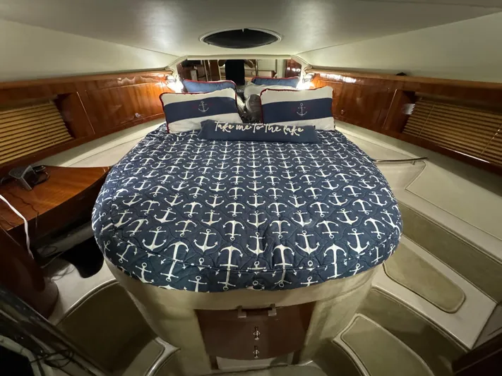 Wade Waves Yacht Photos Pics 