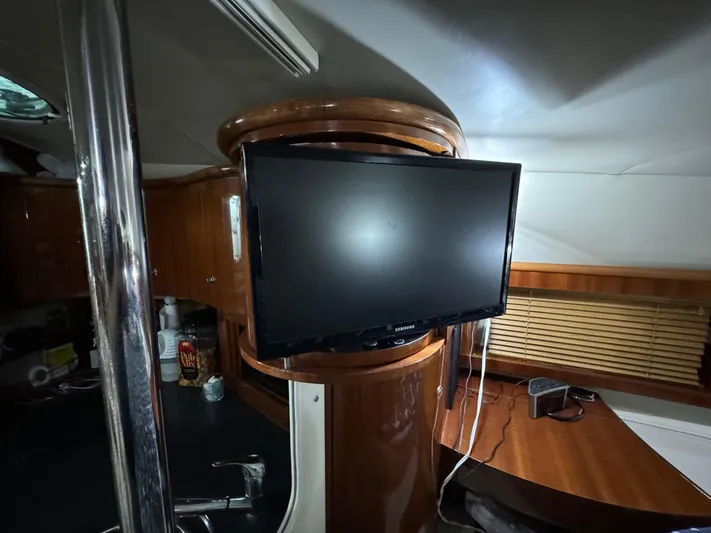 Wade Waves Yacht Photos Pics 