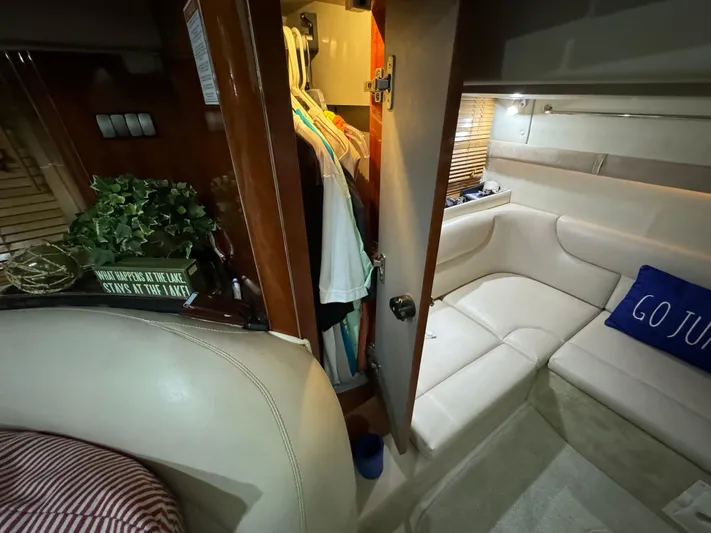 Wade Waves Yacht Photos Pics 