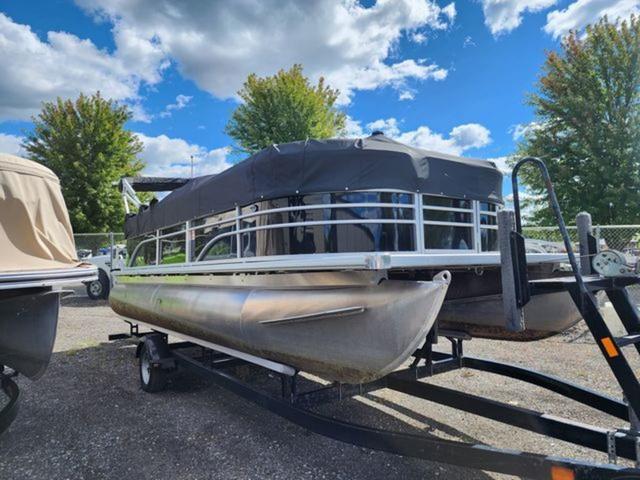 2022 SunChaser 820 Oasis
