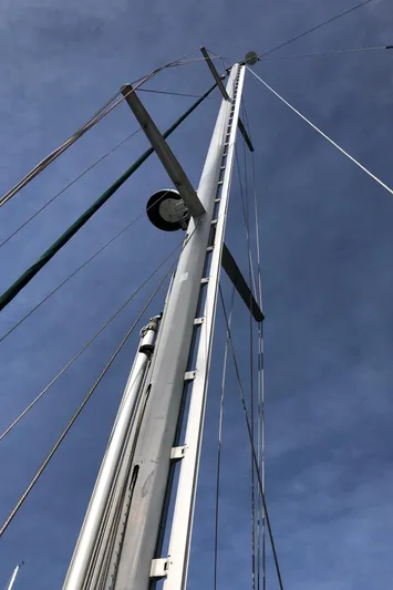 Snug Harbor Yacht Photos Pics Double spreader rig