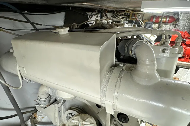 Got One Yacht Photos Pics Ocean Yacht 55 Sportfish 1989 REV Yacht Sales Inc.