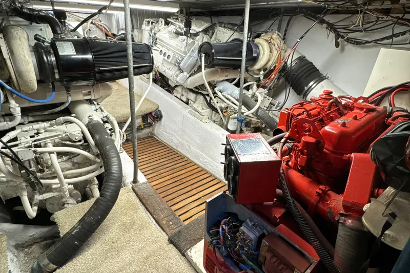 Got One Yacht Photos Pics Ocean Yacht 55 Sportfish 1989 REV Yacht Sales Inc.