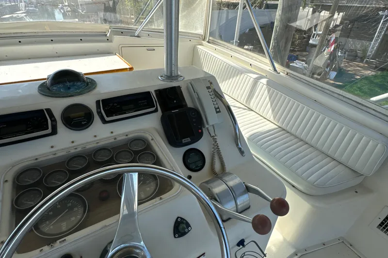 Got One Yacht Photos Pics Ocean Yacht 55 Sportfish 1989 REV Yacht Sales Inc.