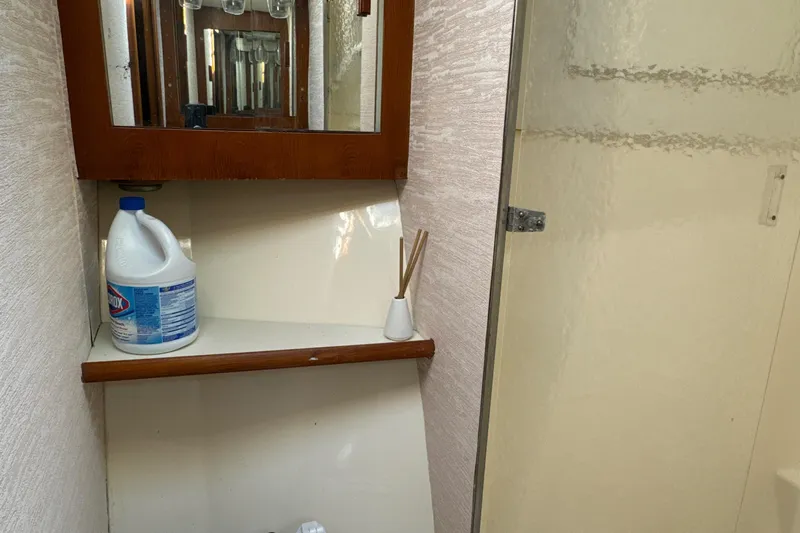 Got One Yacht Photos Pics Ocean Yacht 55 Sportfish 1989 REV Yacht Sales Inc.