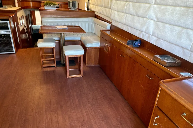 Got One Yacht Photos Pics Ocean Yacht 55 Sportfish 1989 REV Yacht Sales Inc.