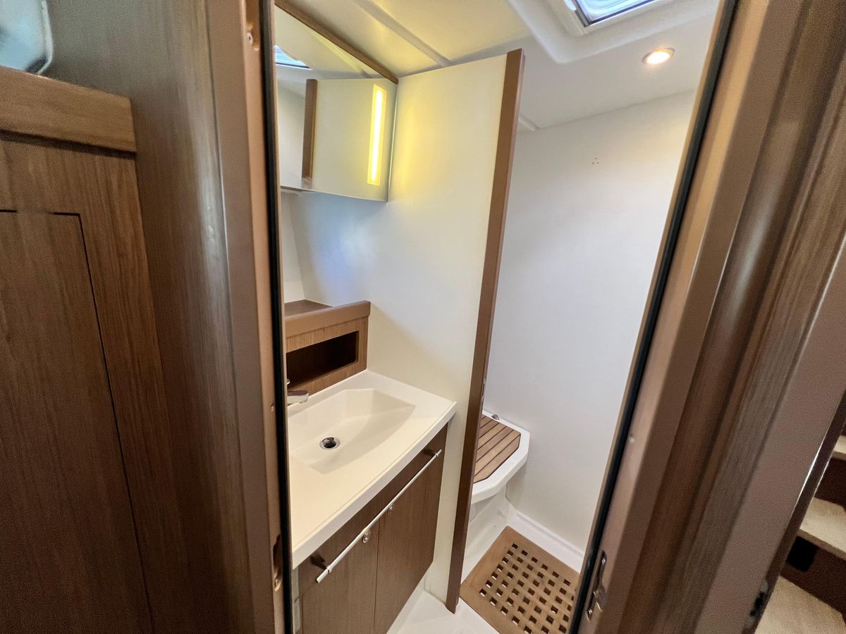 2019 Beneteau 44 