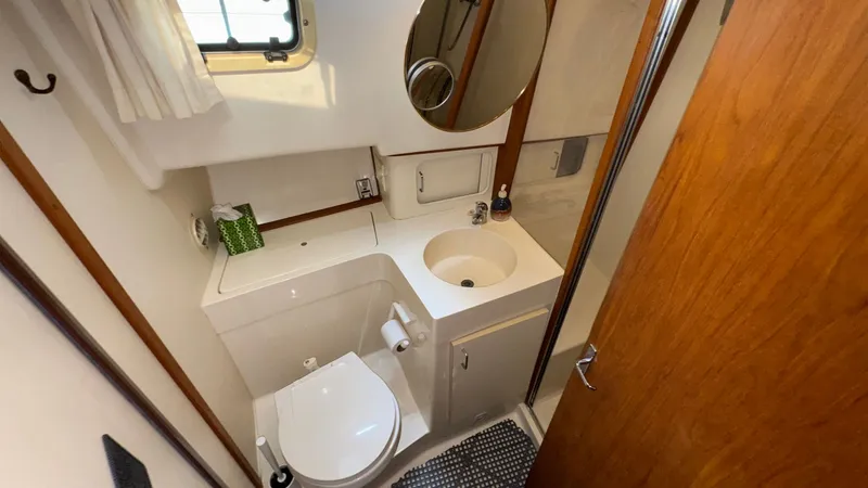 Nomo Yacht Photos Pics 1999 Mainship 350 Wet Head