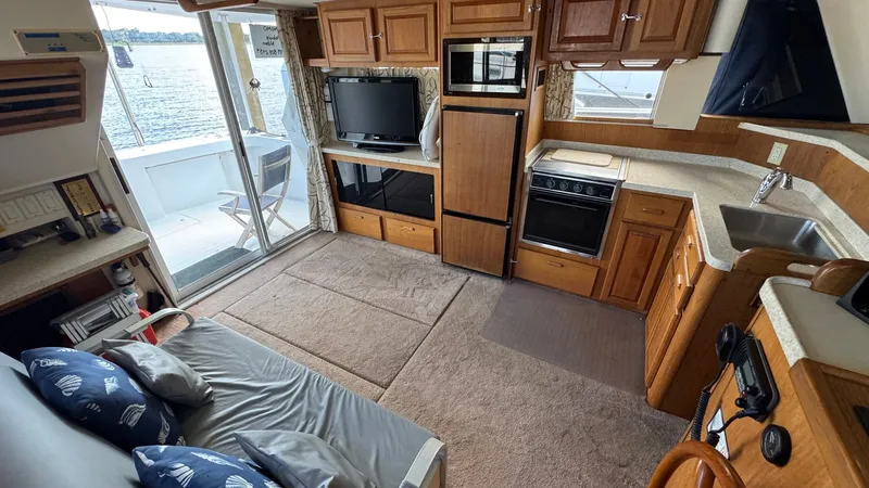 Nomo Yacht Photos Pics 1999 Mainship 350 Salon