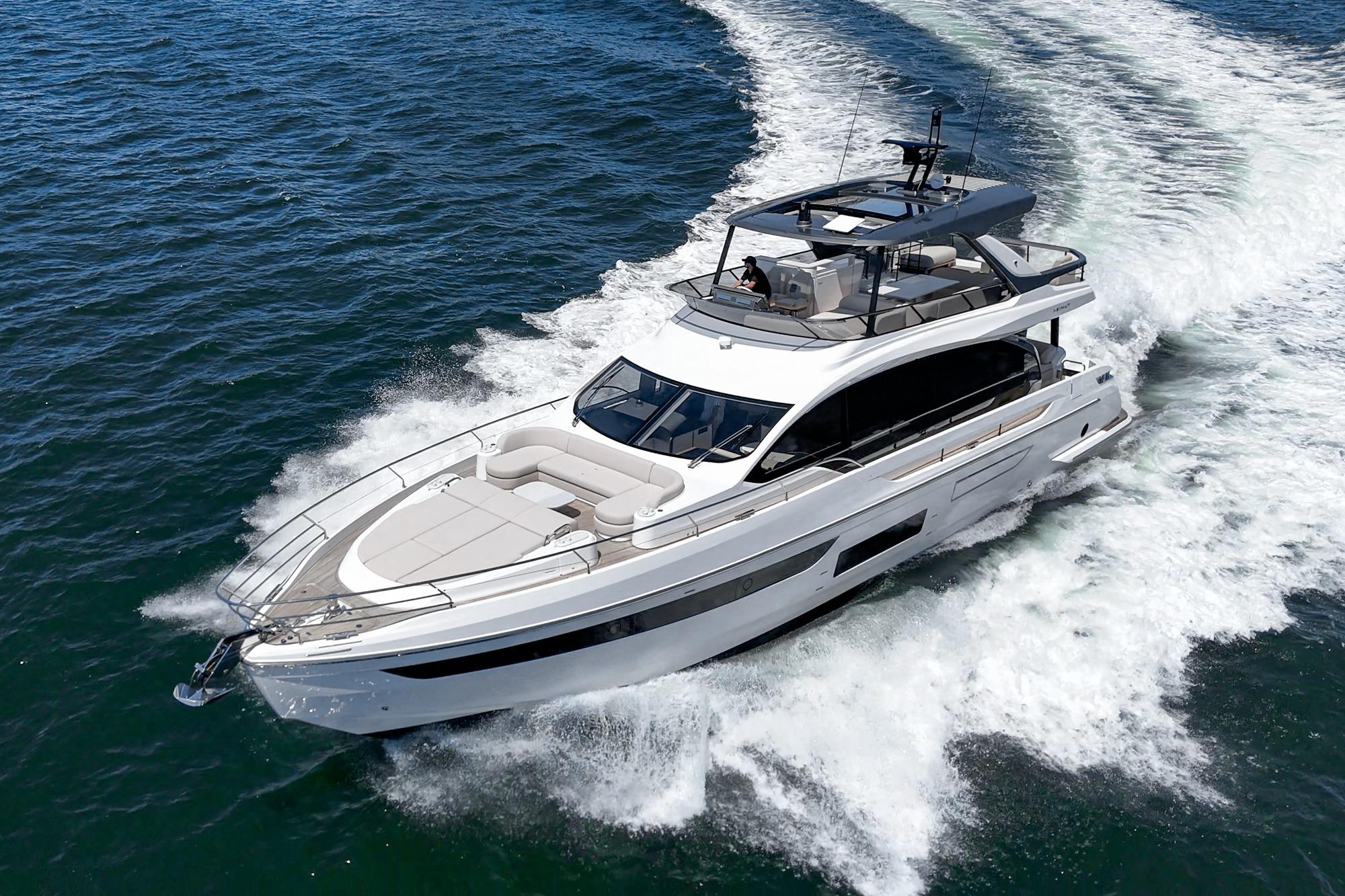 Azimut Fly 72