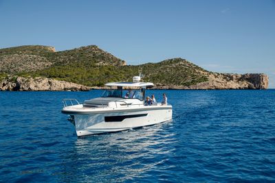 Yacht