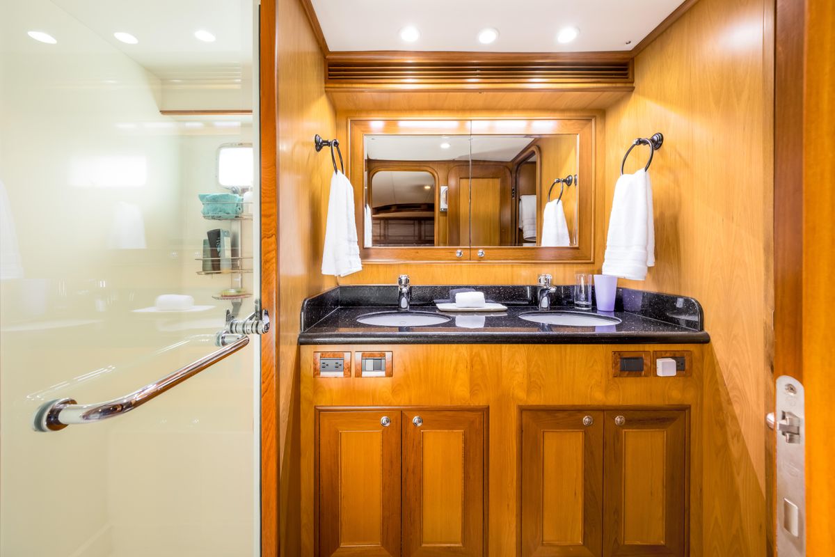 2008 Outer Reef Yachts 65 