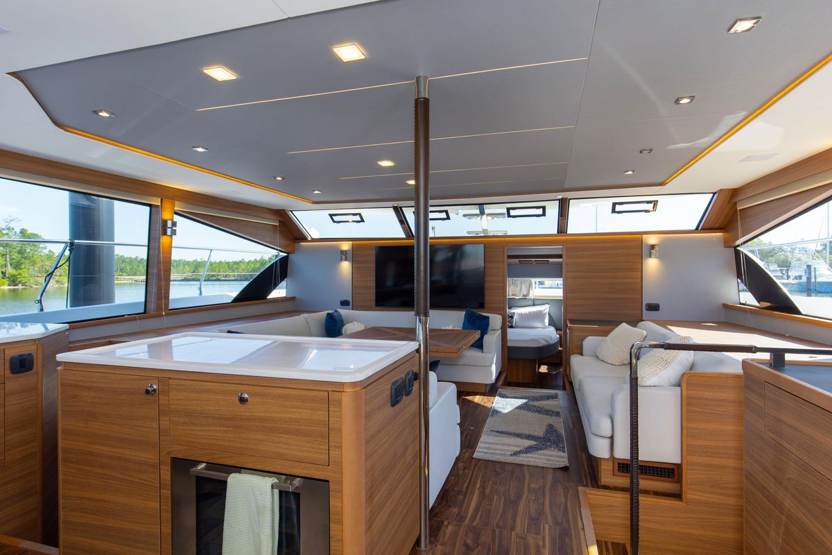 2022 Aquila 54 