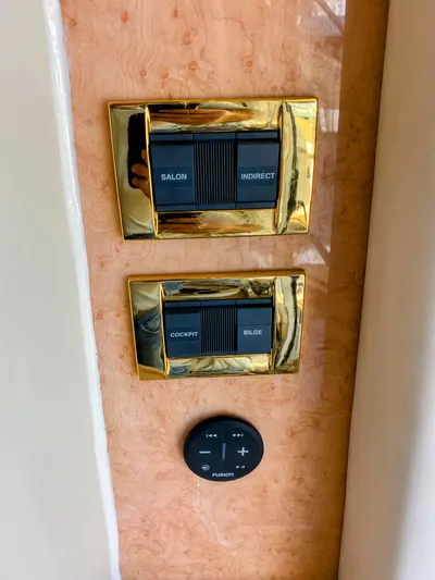 Why Knot Yacht Photos Pics 