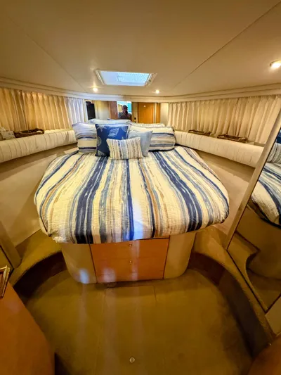 Why Knot Yacht Photos Pics 