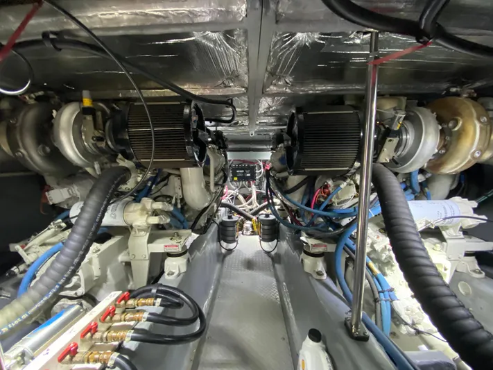 Why Knot Yacht Photos Pics 