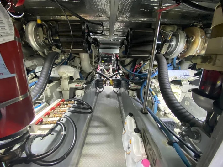 Why Knot Yacht Photos Pics 