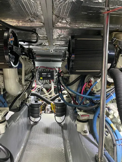 Why Knot Yacht Photos Pics 