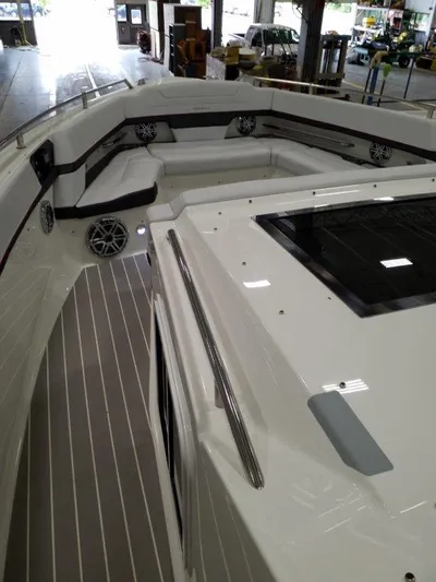  Yacht Photos Pics 2020 Formula 430 Super Sport Crossover boat interior with seating and speakers.