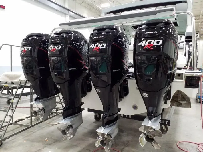  Yacht Photos Pics Four Mercury Verado 400R outboard engines on a 2020 Formula 430 Super Sport Crossover boat.