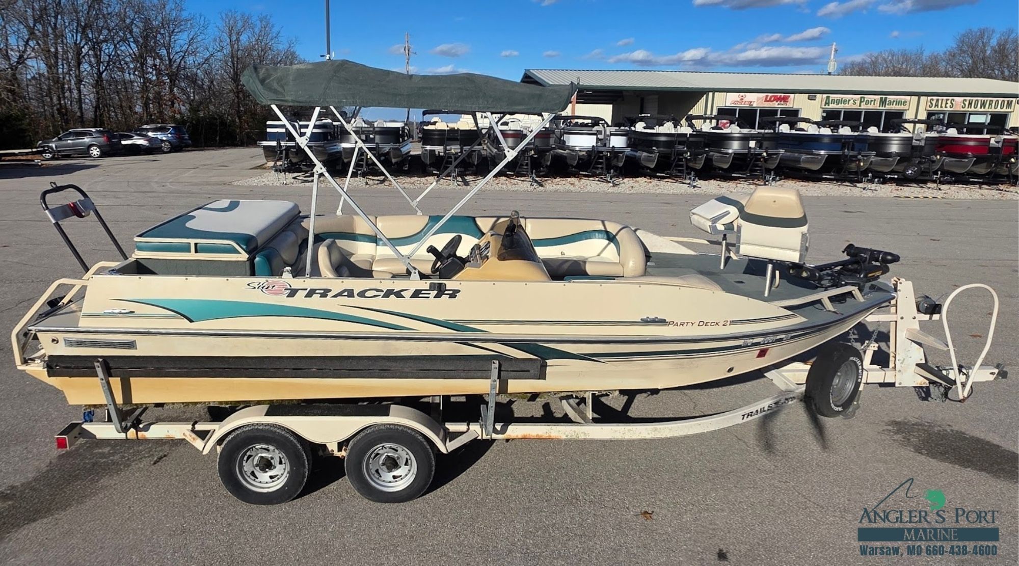 Tracker Party Deck 21