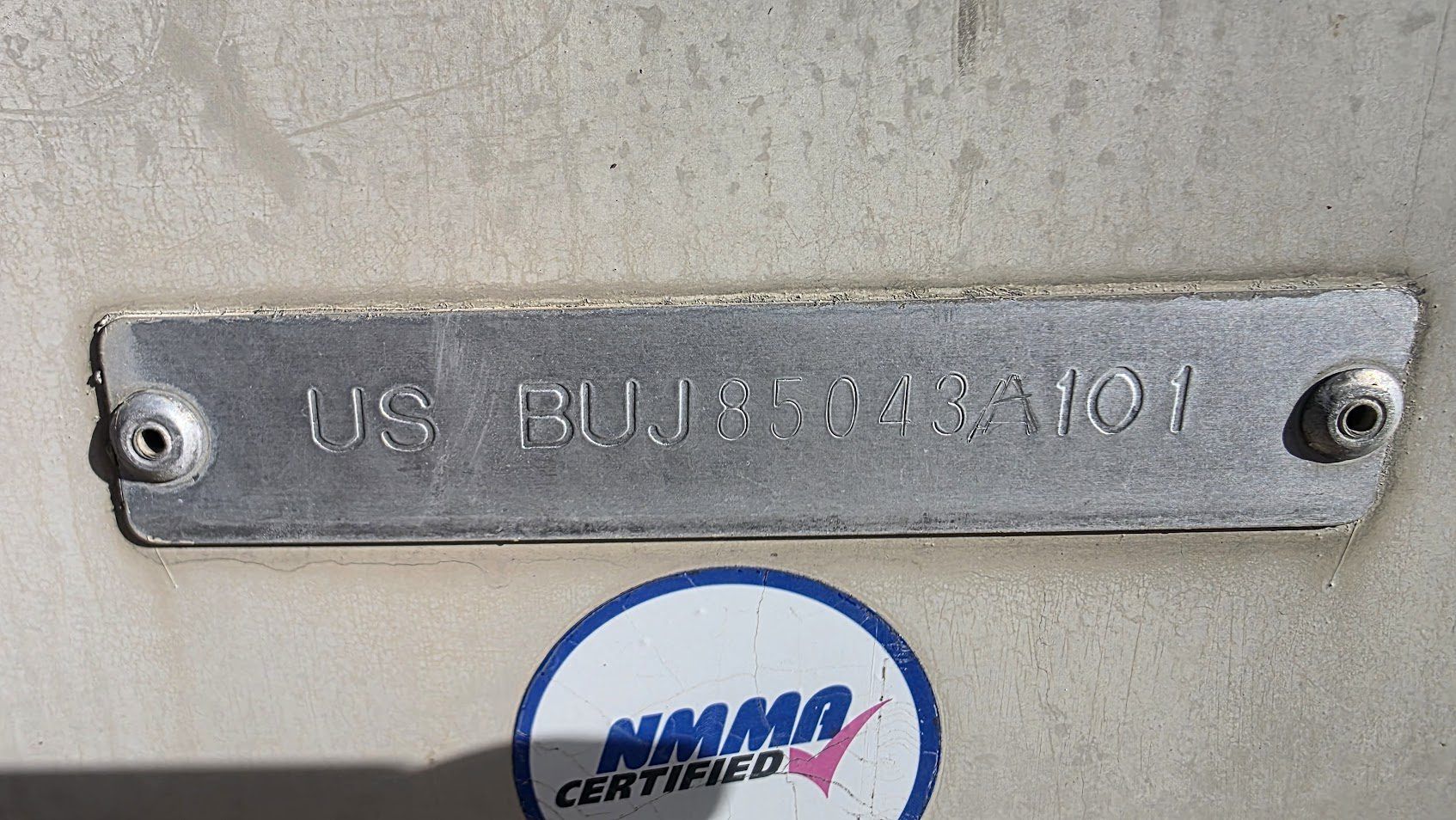 Tracker Party Deck 21