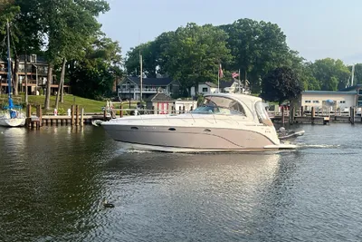 Rinker 400 Express Cruiser