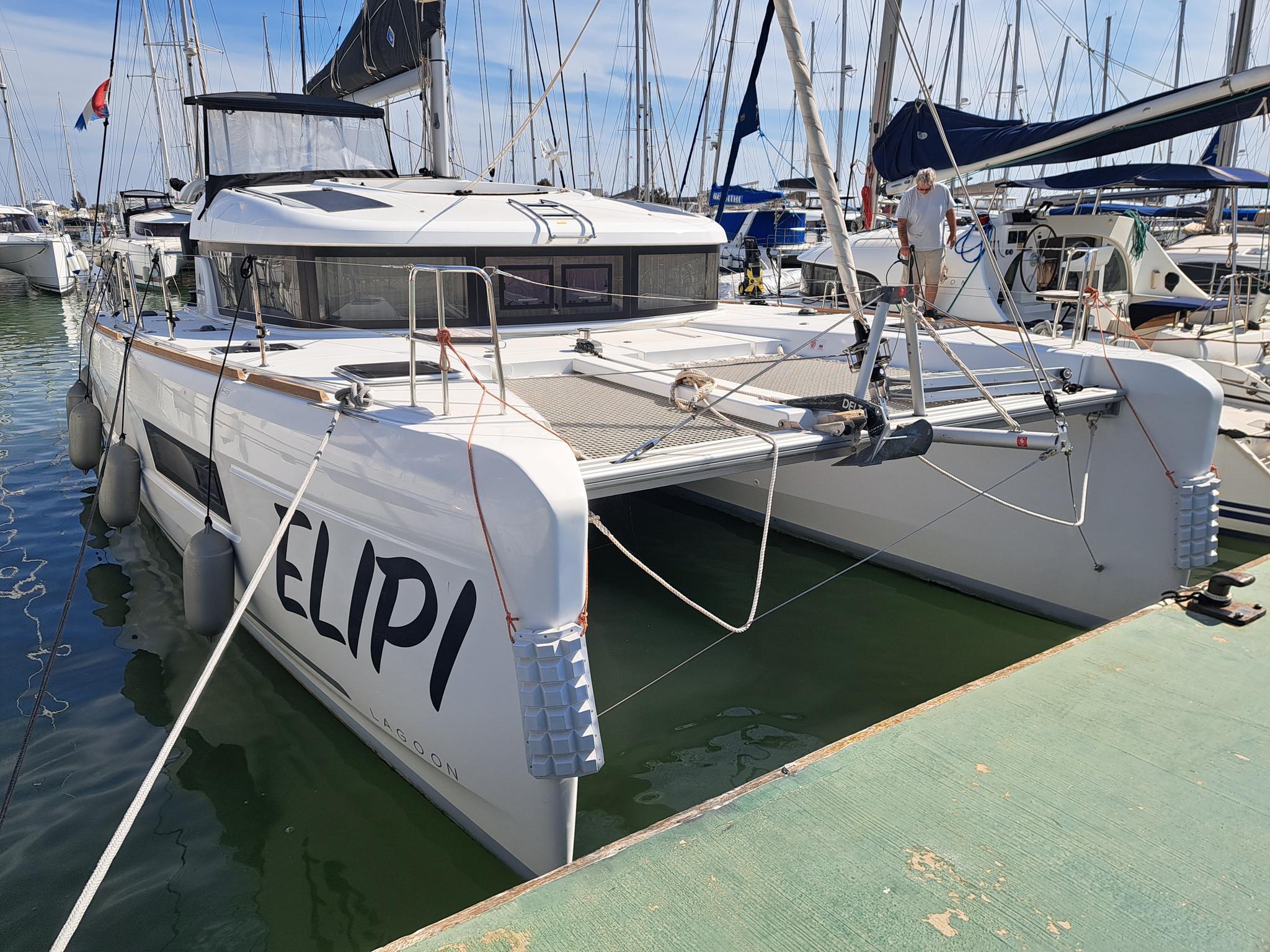 Used Lagoon 40 - iNautia