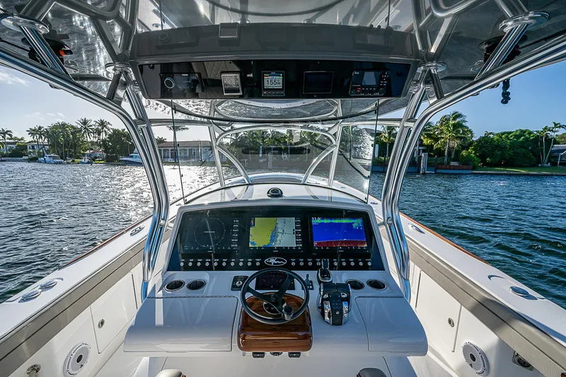 Farniente Yacht Photos Pics Valhalla 41 Farniente - Exterior Helm