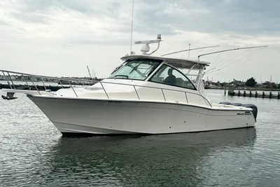 Grady-White Express 370