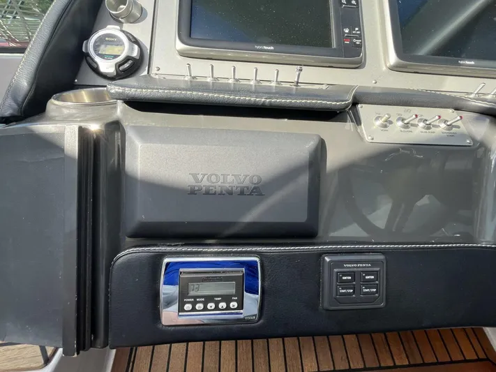  Yacht Photos Pics Control panel of 2014 Four Winns V435 boat featuring Volvo Penta system.