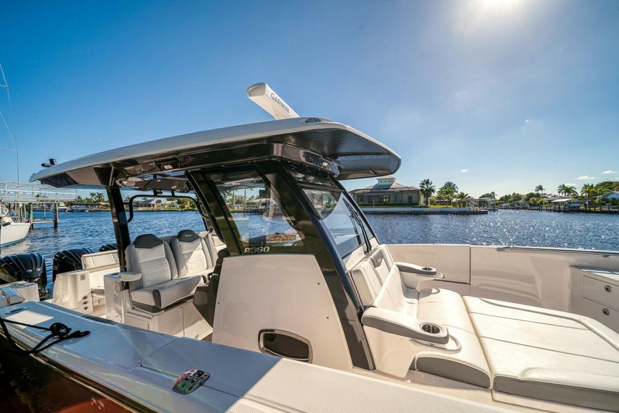 2023 Robalo 360R