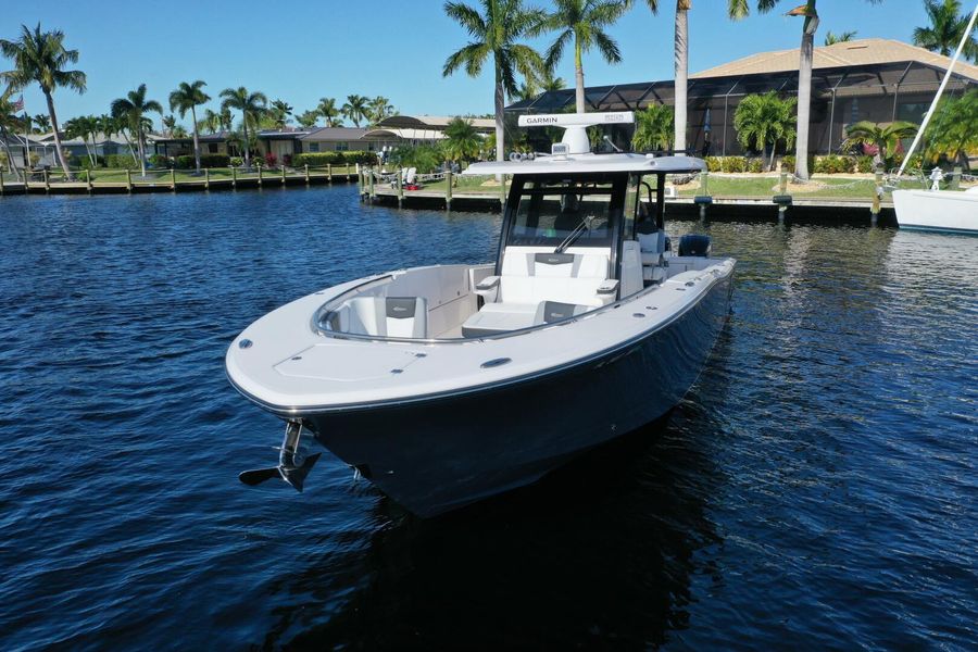 2023 Robalo 360R