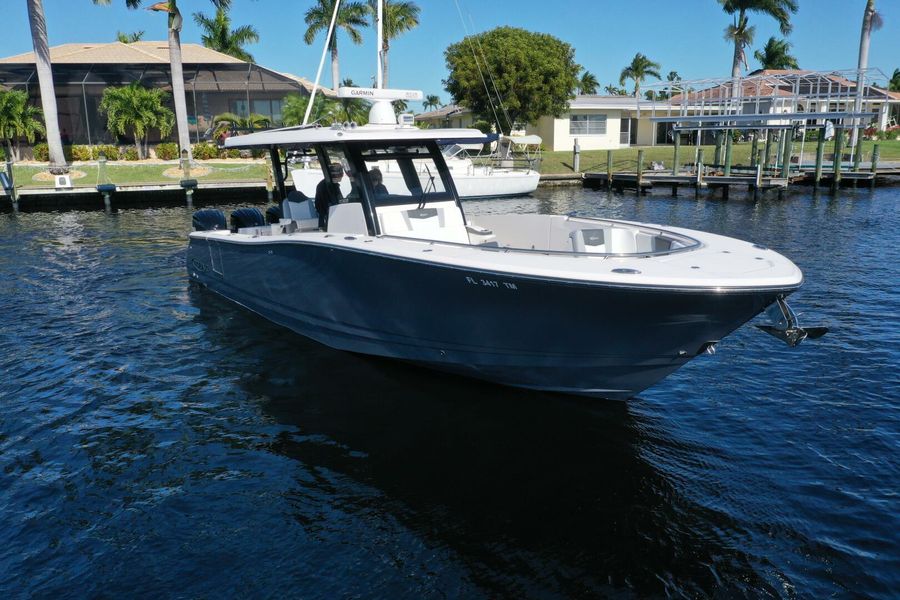 2023 Robalo 360R