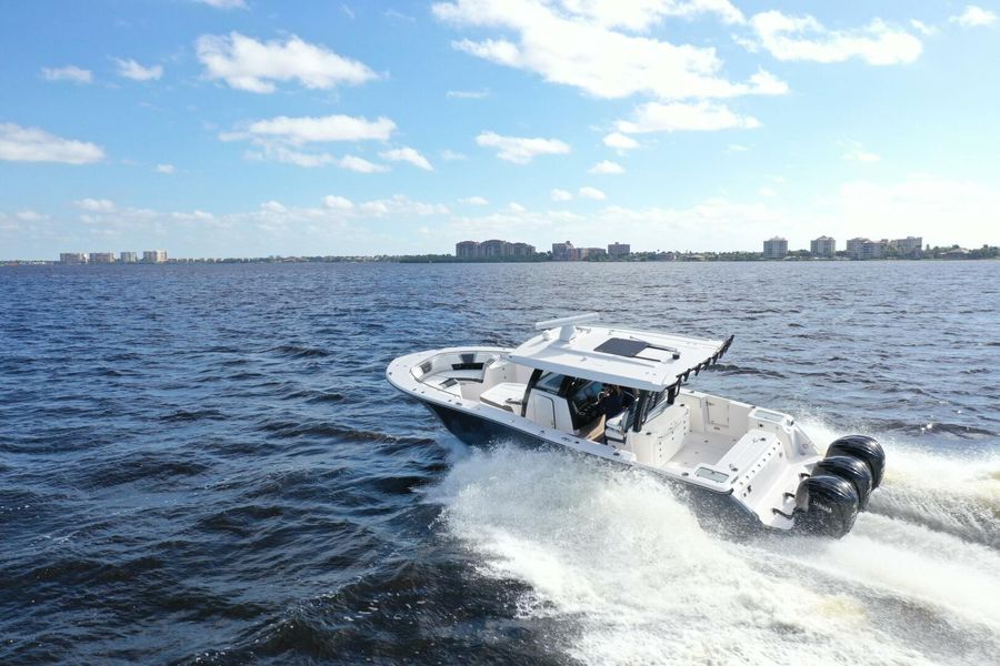 2023 Robalo 360R