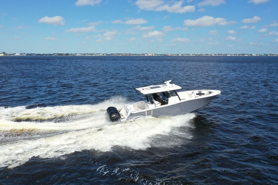 2023 Robalo 360R