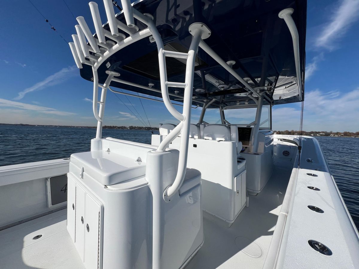 2023 Yellowfin 42 