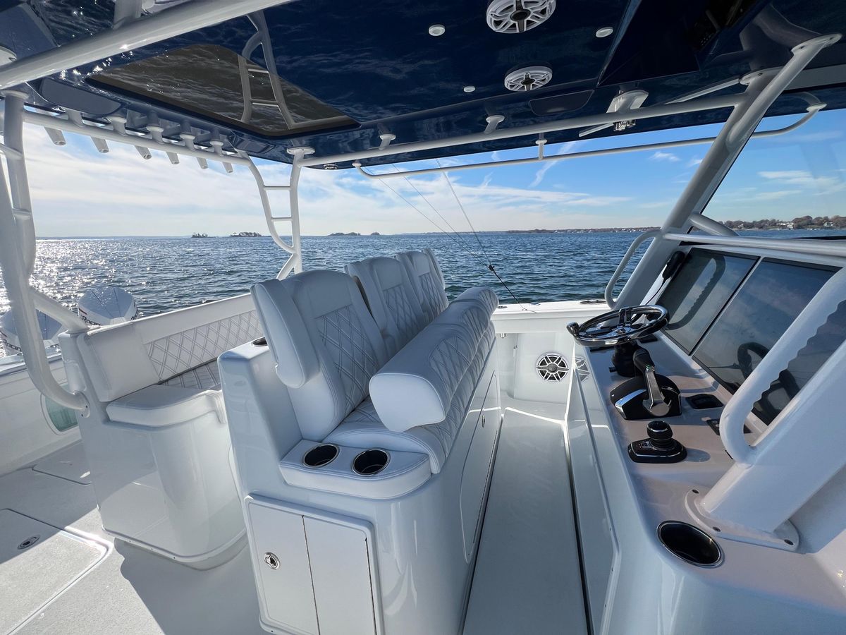 2023 Yellowfin 42 