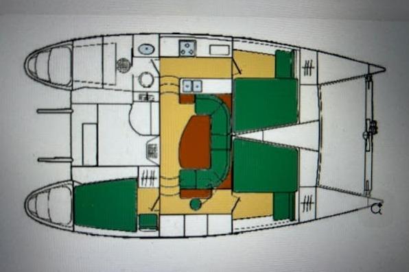Floor plan of a 1995 Lagoon TPI 37 catamaran, featuring interior layout and amenities.