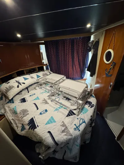 New Beginnings Yacht Photos Pics 