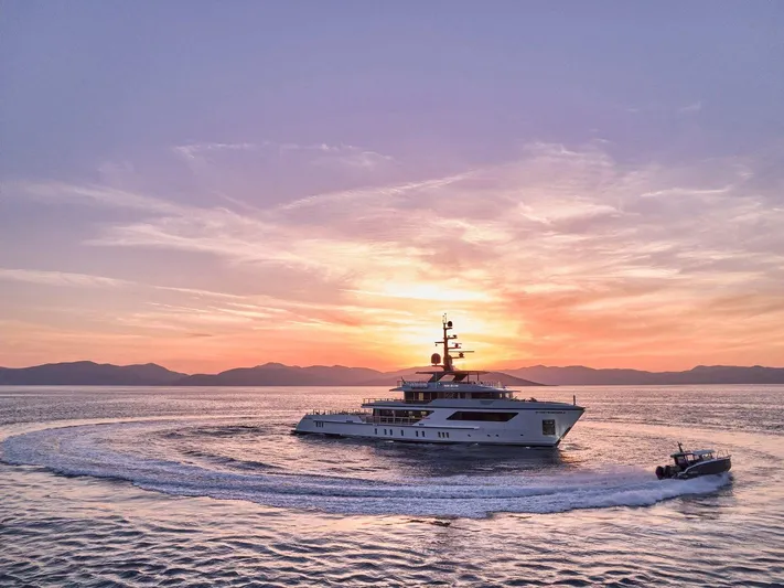 Para Bellum Yacht Photos Pics 