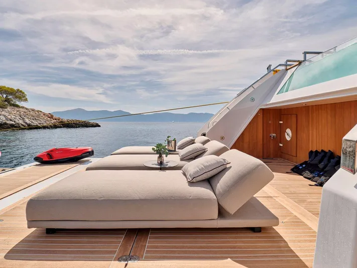 Para Bellum Yacht Photos Pics 